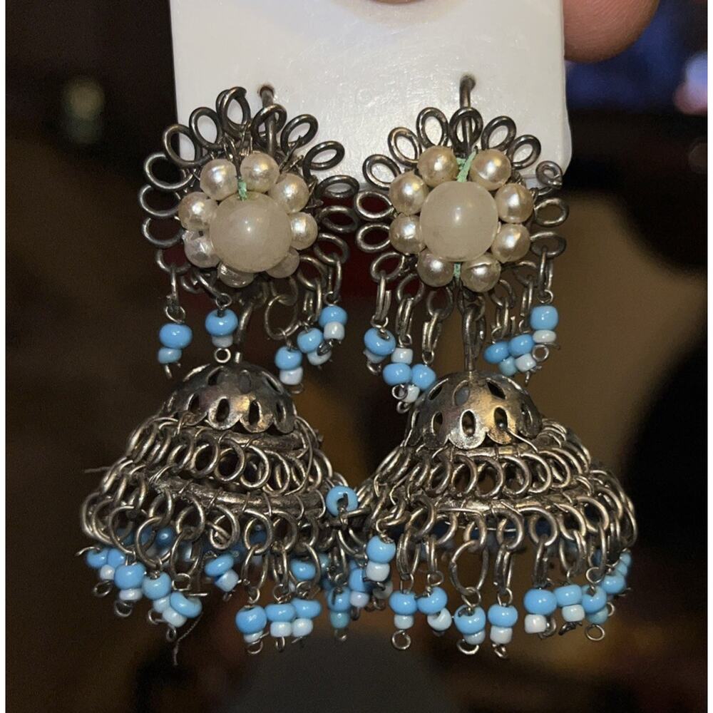 Silver Tone Unmarked Earrings Jewelry Blue Beautiful Floral Womens (B2)